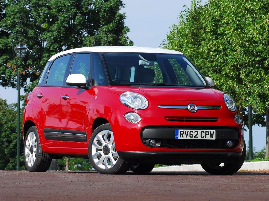  Fiat 500L 2013 года  (UK) (фото 12 из 27)